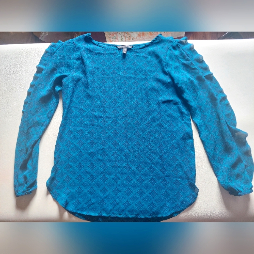 Beautiful Teal Top